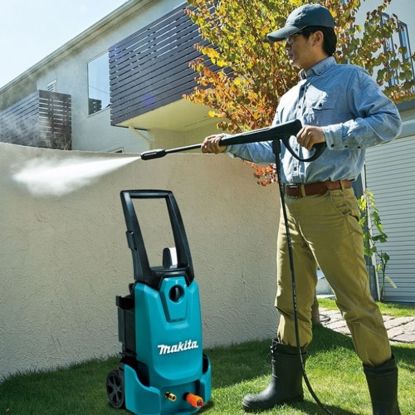 Мойка высокого давления самовсасывающая сетевая Makita HW1200