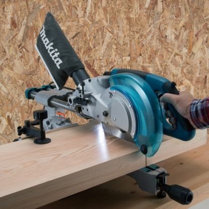 Пила торцовочная консольная сетевая Makita LS0815FLN