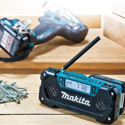 Радио аккумуляторное Makita MR052